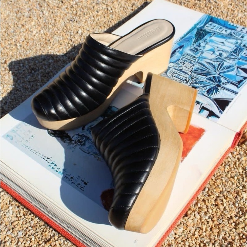 Ribbed Clog